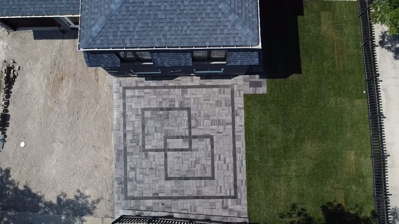Interlocking driveway